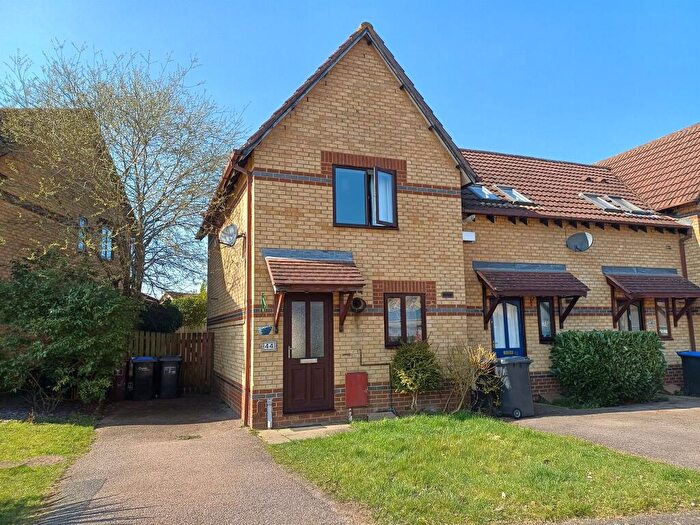 2 Bedroom End Of Terrace House For Sale In Rochelle Way, Northampton, NN5