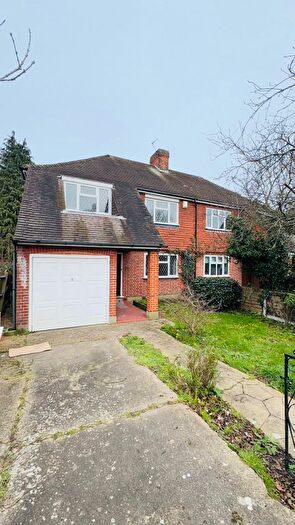 3 Bedroom End Of Terrace House To Rent In Wensley Avenue, Woodford Green, IG8