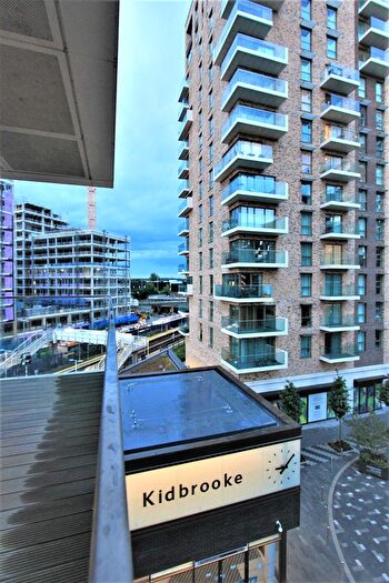 2 Bedroom Flat To Rent In Hopgood Tower, Pegler Square, London, SE3