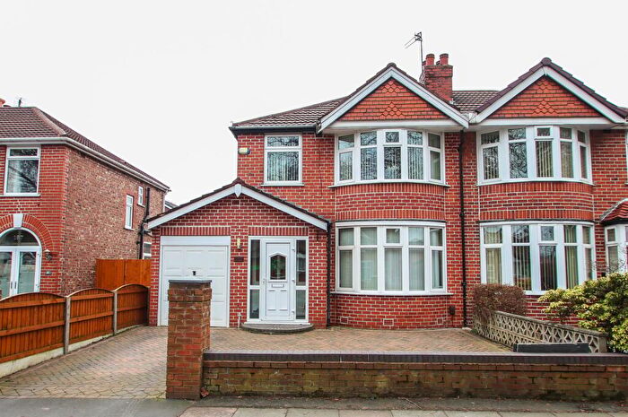3 Bedroom Semi-Detached House For Sale In Canterbury Road, Davyhulme, Manchester, M41