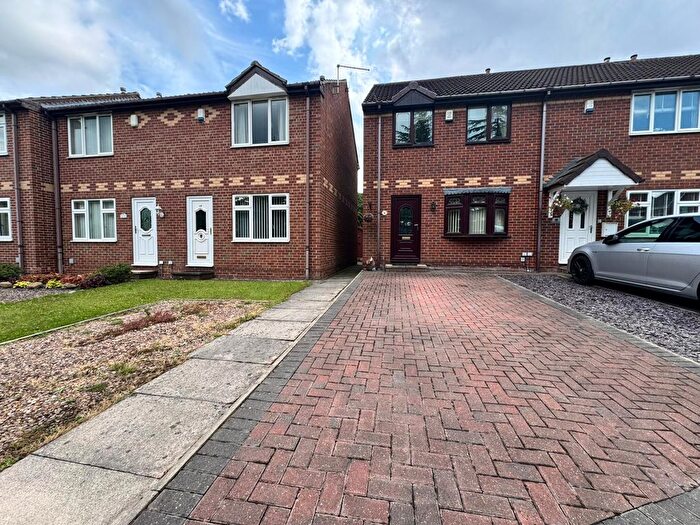 2 Bedroom Semi-Detached House To Rent In Oxford Court Gardens, Castleford, West Yorkshire, WF10