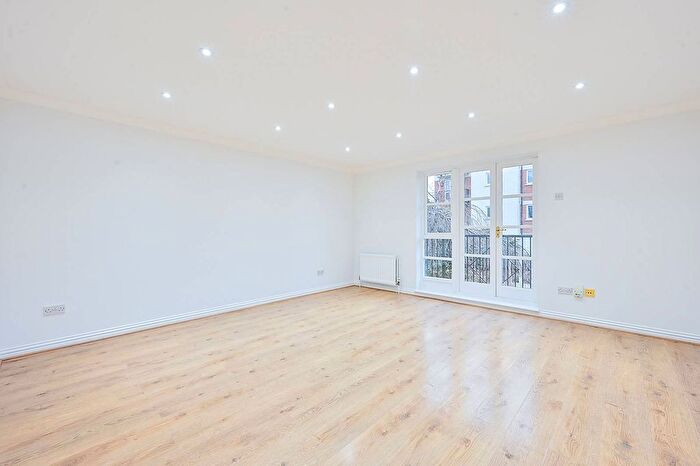 2 Bedroom Flat For Sale In Corney Reach Way, Corney Reach, London, W4