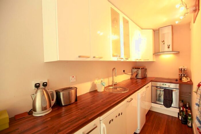1 Bedroom Flat To Rent In Dudley Court, Rogers Street, Oxford, OX2