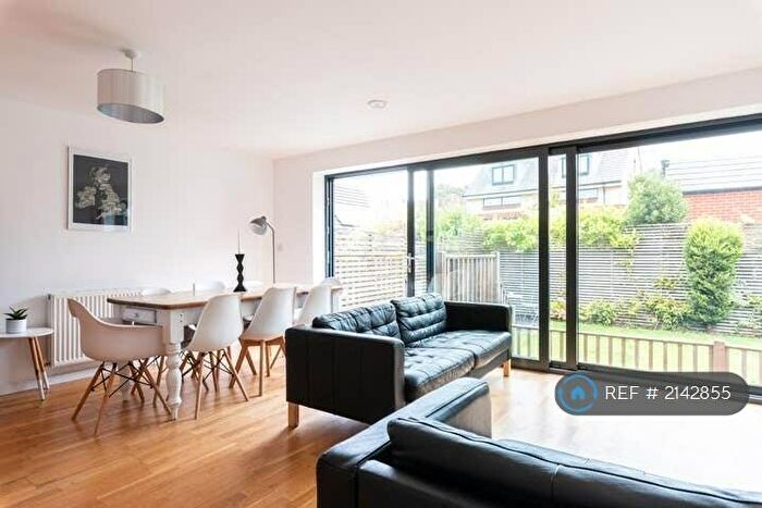 4 Bedroom Semi-Detached House To Rent In The Ridgway, Brighton, BN2