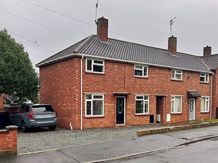 3 Bedroom End Terrace House For Sale In Sycamore Crescent, Norwich, NR2