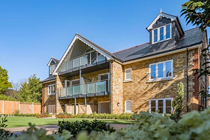 2 Bedroom Flat For Sale In Ash Close, Sidcup, DA14