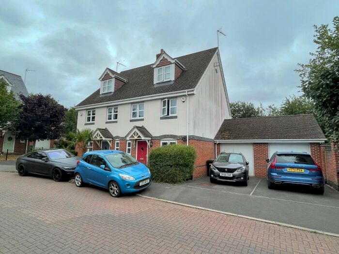 4 Bedroom Semi-Detached House To Rent In Stretcher Drive, Hermitage, Thatcham, RG18