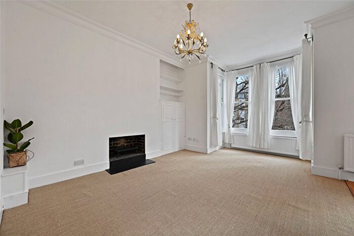 2 Bedroom Flat To Rent In Westwick Gardens, Brook Green, London, W14