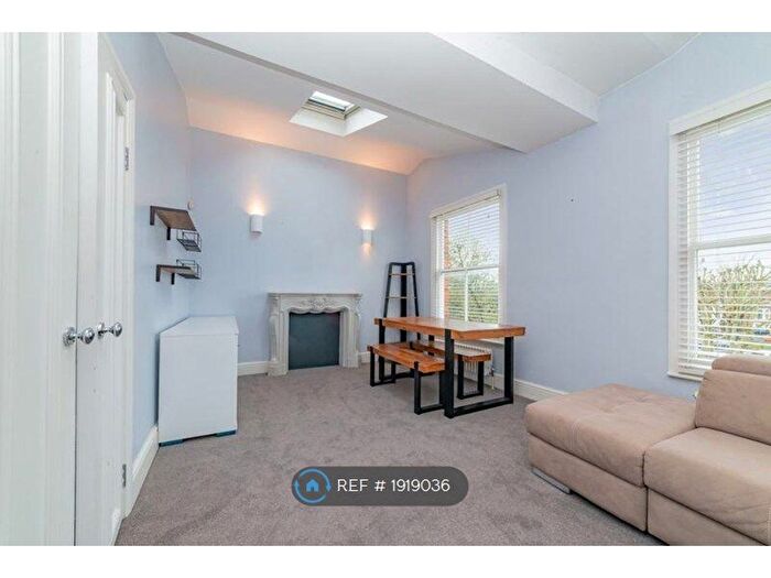 2 Bedroom Flat To Rent In London, London, W9