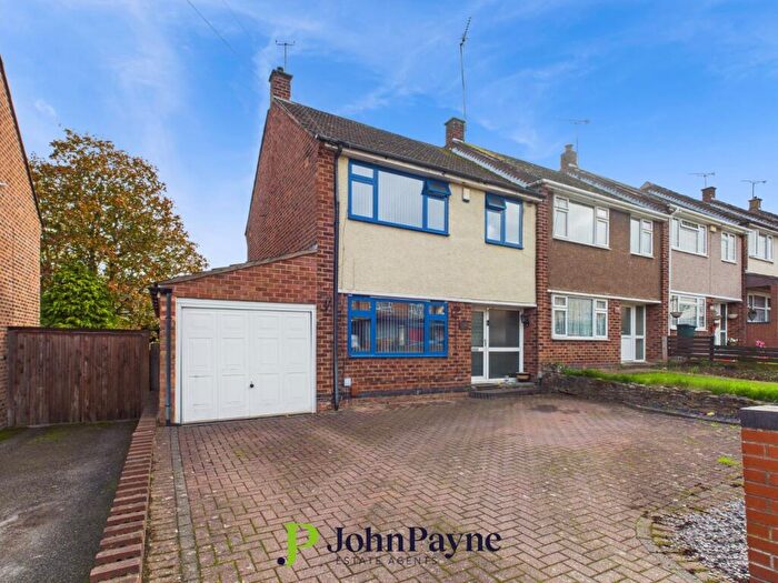 3 Bedroom End Of Terrace House For Sale In Beake Avenue, Radford, Coventry, CV6