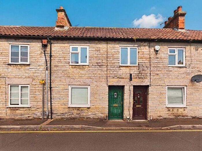 2 Bedroom Flat For Sale In Bartletts Row, Somerton, TA11