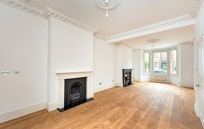 5 Bedroom Terraced House For Sale In Lynette Avenue, SW4