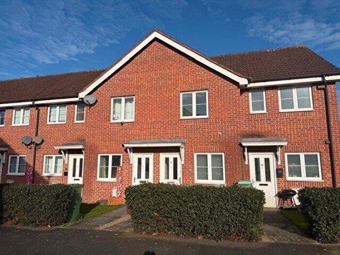 2 Bedroom Apartment To Rent In Ainsdale Close, Fernwood, Newark, NG24