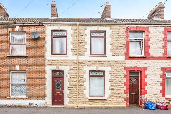 3 Bedroom Terraced House For Sale In Diamond Street, Adamsdown, Cardiff, CF24