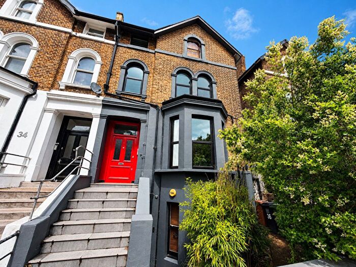 2 Bedroom Flat For Sale In Mount Pleasant Road, London, SE13