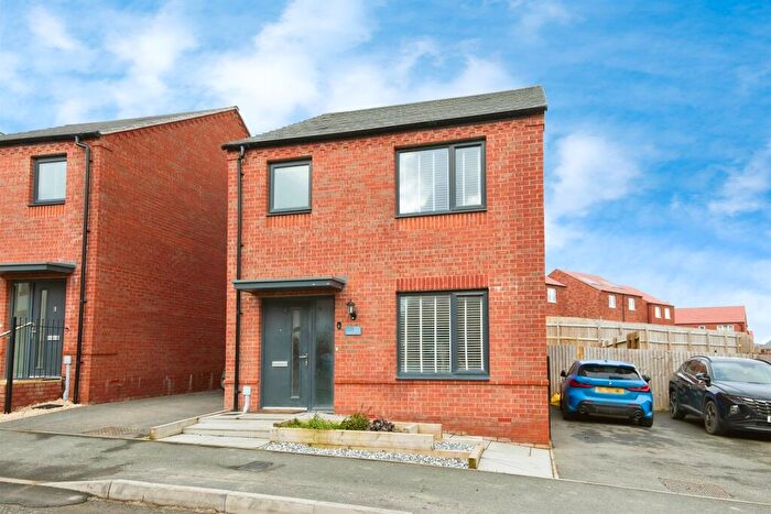 3 Bedroom Detached House For Sale In Bombadil Way, Church Gresley, Swadlincote, DE11