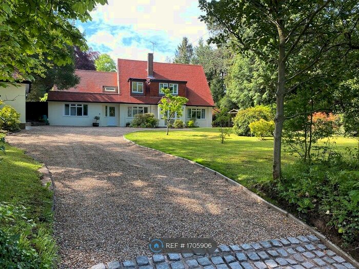 6 Bedroom Detached House To Rent In The Warren, Ashtead, KT21