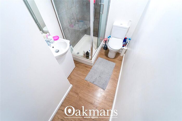 2 Bedroom Apartment To Rent In Metchley Drive, Birmingham, West Midlands, B17