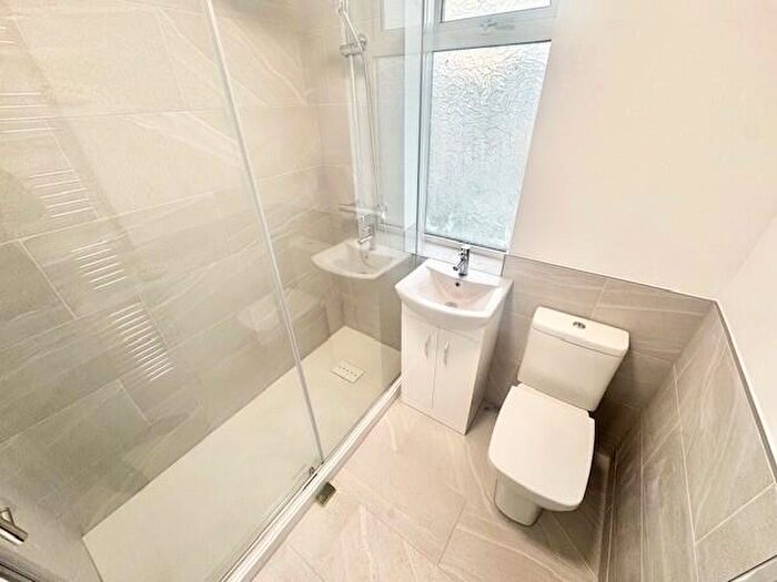 3 Bedroom Terraced House To Rent In Glenwood Avenue, Rainham, RM13