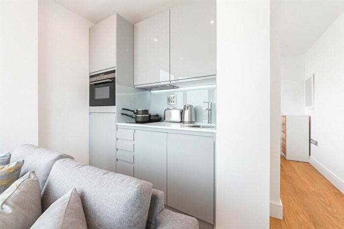 Apartment To Rent In Papermill House, South Street, Romford, RM1