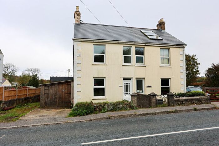 3 Bedroom Semi-Detached House For Sale In Bugle, St Austell, PL26