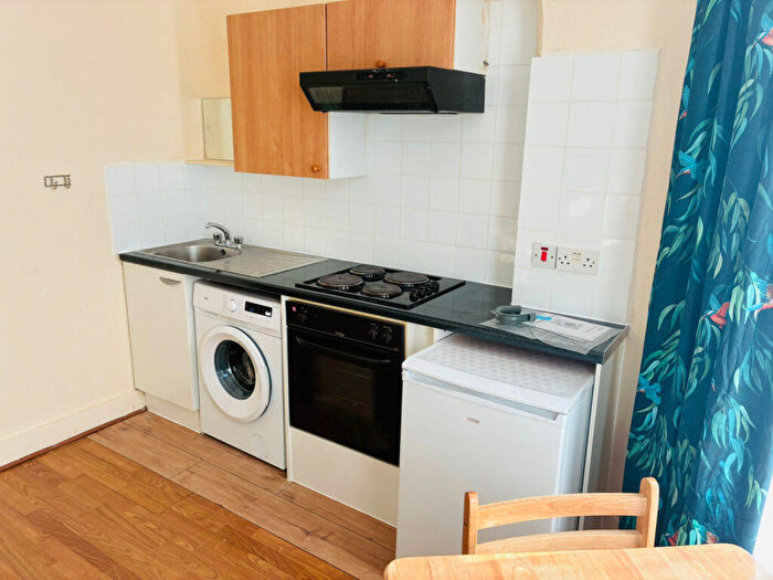 Studio To Rent In Sylvan Avenue, N22