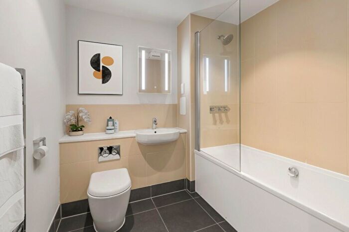 2 Bedroom Apartment To Rent In Station Approach, Epsom, Surrey, KT19