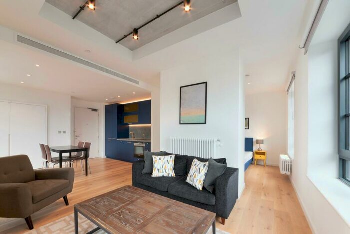 Apartment To Rent In Rendel House, Goodluck Hope, London, E14