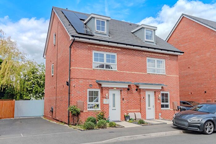 4 Bedroom Semi Detached House For Sale In Ashcott Avenue, Leicester, LE4