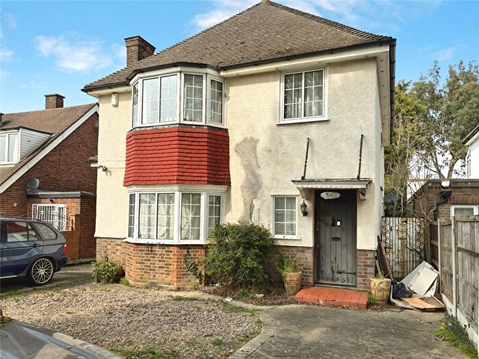 4 Bedroom Detached House For Sale In Grove Park Road, London, SE9