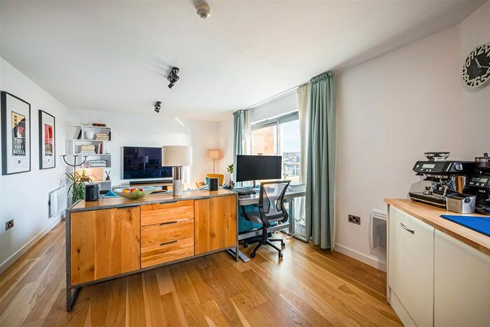 1 Bedroom Flat For Sale In Queens Road, Brighton, BN1