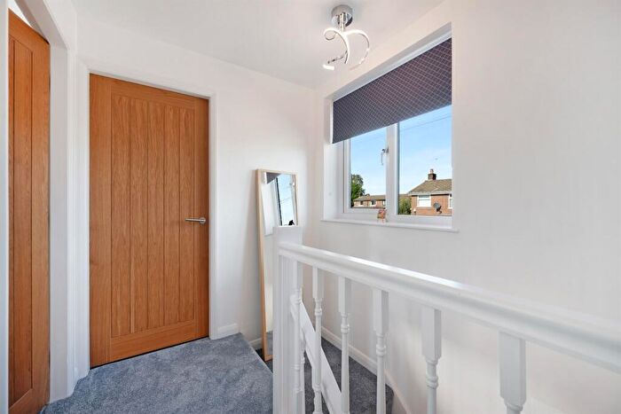 3 Bedroom Terraced House For Sale In Cumber Close, Wilmslow, SK9