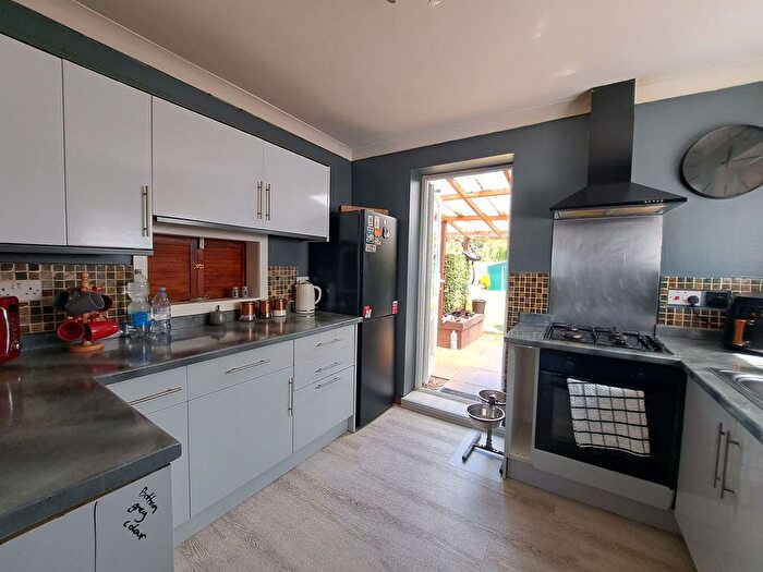 3 Bedroom End Terrace House For Sale In Middlebere Crescent, Poole, BH16