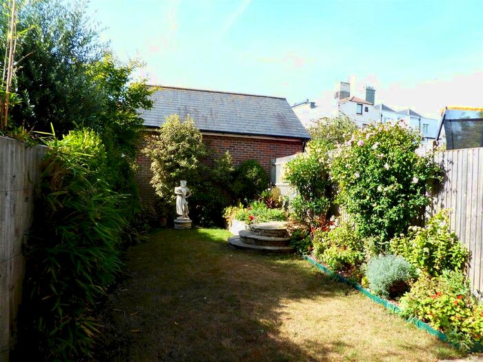 5 Bedroom Property To Rent In Albion Road, Ramsgate, CT11