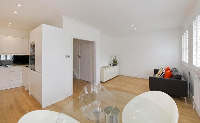 1 Bedroom Flat To Rent In Shouldham Street, Marylebone, London, W1H