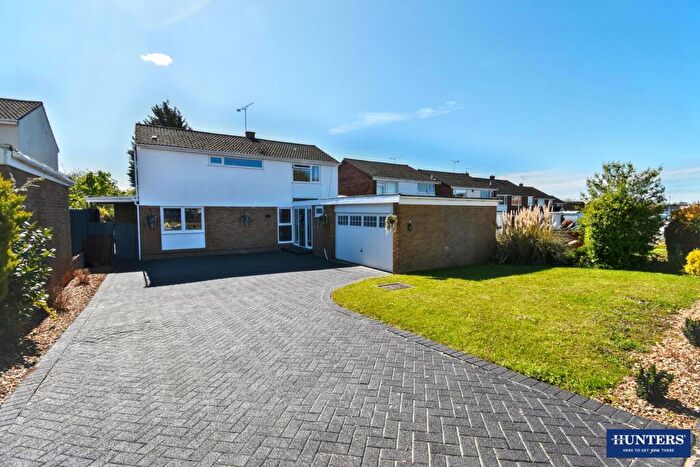 5 Bedroom Detached House For Sale In Amesbury Road, Wigston, LE18