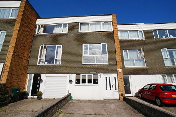 4 Bedroom Terraced House To Rent In Goldstone Lane, Hove, BN3