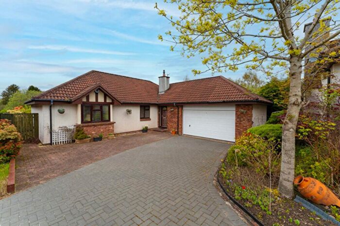 3 Bedroom Detached Bungalow For Sale In Kings Drive, Westerwood, G68