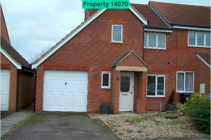 3 Bedroom End Of Terrace House To Rent In Tewkesbury Drive, Rushden, NN10