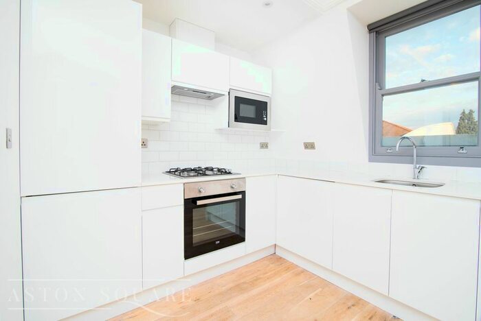 2 Bedroom Flat To Rent In Horn Lane, London, W3
