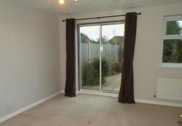2 Bedroom Town House To Rent In The Paddock, Boulton Moor, Derby DE24