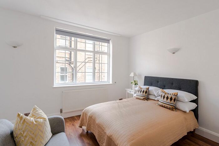 Studio To Rent In Marylebone High Street, London, W1U