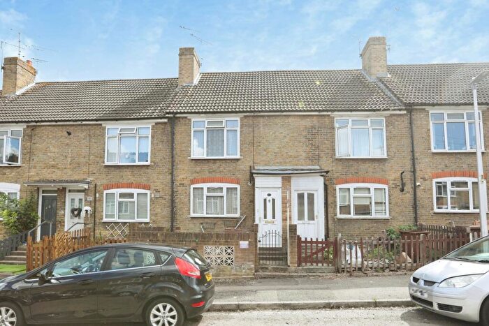 2 Bedroom Terraced House For Sale In Beatty Avenue, Gillingham, Kent, ME7