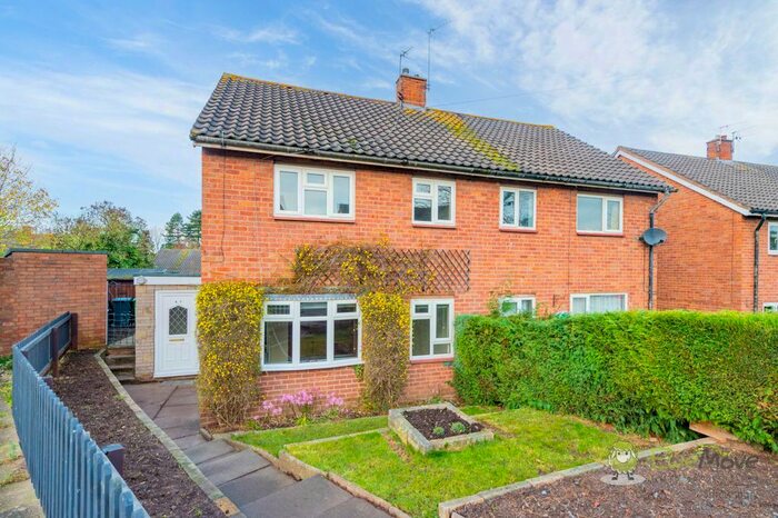 3 Bedroom Semi-Detached House For Sale In Netley Road, Shrewsbury, SY3