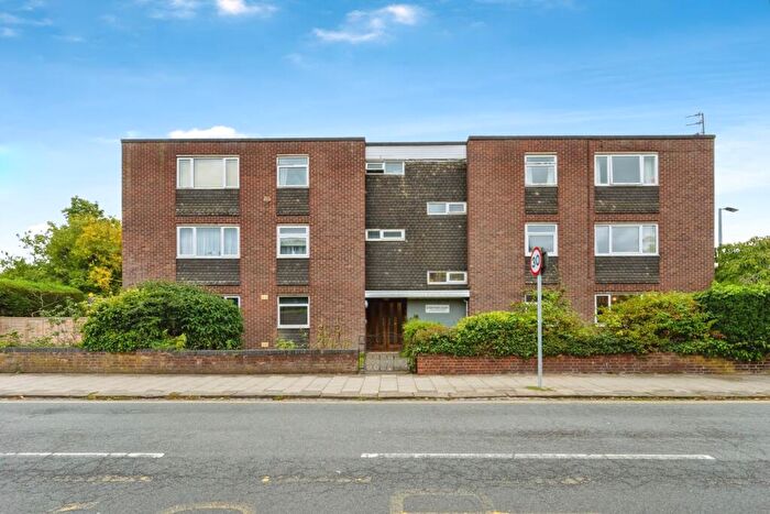 2 Bedroom Flat For Sale In Shakespeare Road, Bedford, Bedfordshire, MK40
