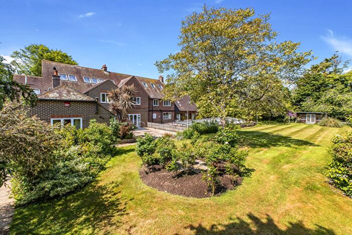 8 Bedroom Detached House For Sale In Climping Street, Littlehampton, BN17