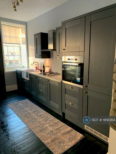 1 Bedroom Flat To Rent In First Floor, Margate, CT9