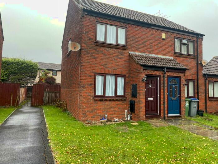 2 Bedroom Semi-Detached House To Rent In Duncan Street, Calne, SN11