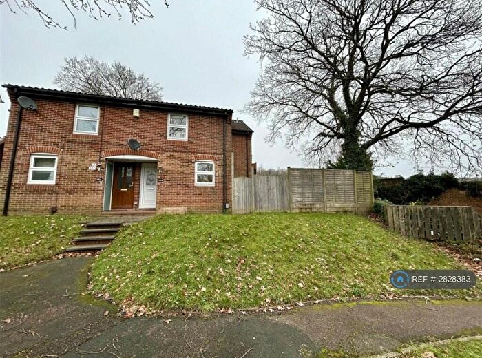 2 Bedroom Semi Detached House To Rent In Middlemoor Road, Frimley, GU16