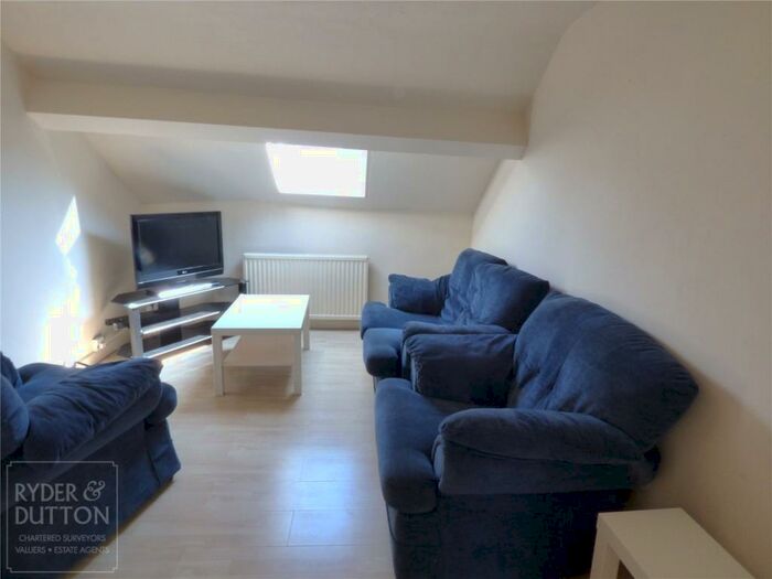 1 Bedroom Apartment To Rent In King Street, Bacup, Lancashire, OL13